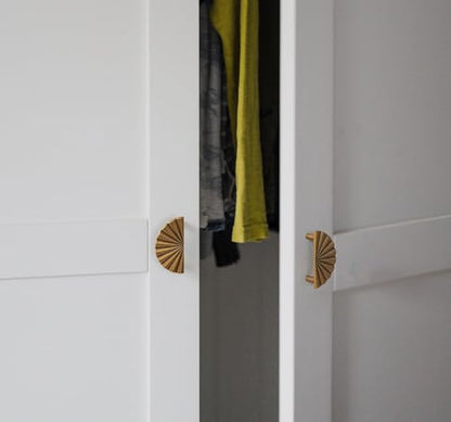 Goo-Ki 2.5''Hole Centers Antique Brass Cabinet Pulls, Accessible Luxury Zinc Alloy Drawer Pulls with Fan-Shaped - color: Antique Brass, size: 2.5'' Hole Centers Fan-Shaped Pull