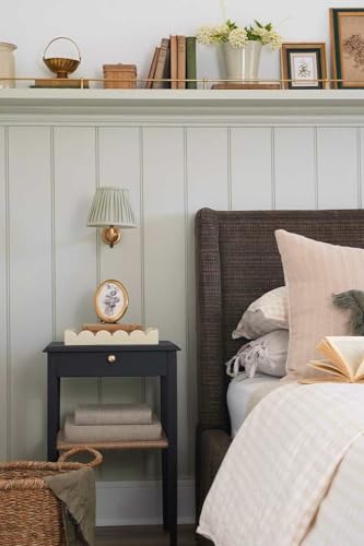Annie Sloan Satin Paint (Cotswold Green, 25 Fl Oz/750 mL). Soft sheen for interior wood and metal. Self-leveling, all-in-one paint with no wax or lacquer required. - color: Cotswold Green