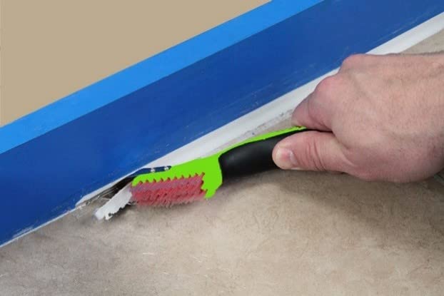 Warner Manufacturing 3-in-1 Caulk Tool for Easy Removal and Application, Scraper, Brush and Applicator,Green