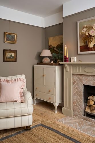 Annie Sloan Satin Paint (Canvas, 25 Fl Oz/750 mL). Soft sheen for interior wood and metal. Self-leveling, all-in-one paint with no wax or lacquer required. - color: Canvas