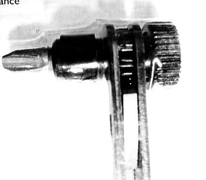 Right Angle Screwdriver, Ratcheting, 7 Hex Bits [PH1, PH2, PH3, 3/16", 1/4" T15 & T20]