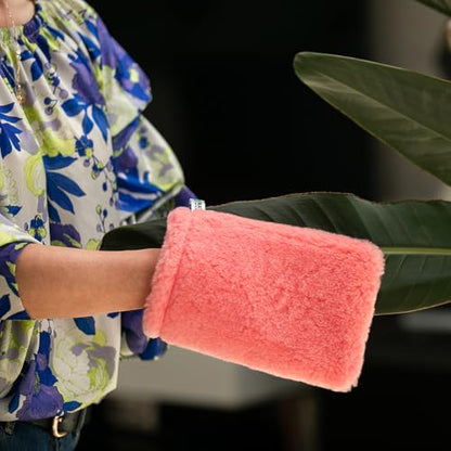 Pink Glove – Dry Cleaning Dust Removal, Antistatic, and Polishing Glove for Furniture, Electronics, Cars, Plants, and Pet Hair