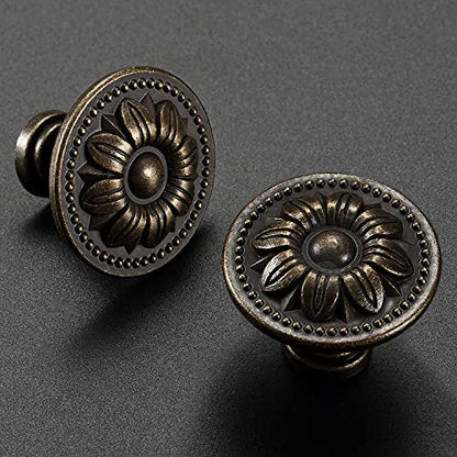 CHICTIE Set of 10 Vintage Kitchen Cabinet Knobs Pulls, Flower Drawer Knobs, Dresser Knobs, Antique Brass Pull Handles, Rustic Bronzed Door Knobs for Dresser Drawers, Zinc